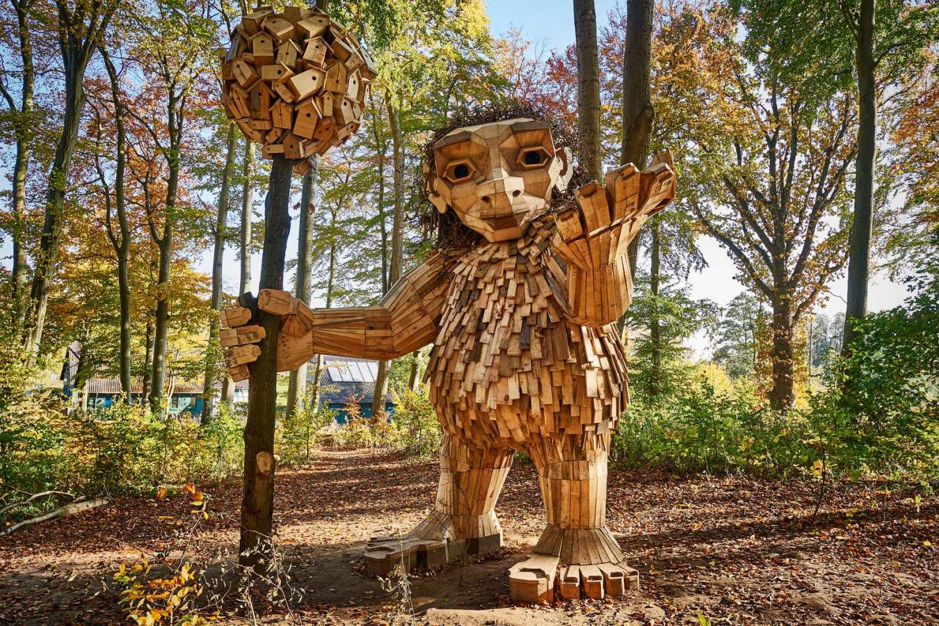 Frie Vilje af Thomas Dambo